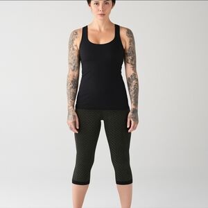 Lululemon Heathered Fatigue Green Black Chevron In the Flow Crops 6